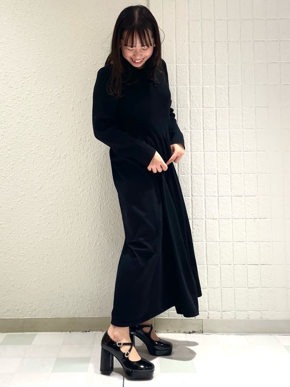 SEIKOさんの「ESPERANZA｜クロスダブルバックル厚底パンプス 結婚式二次会 パーティー 25SS」を使ったコーディネート