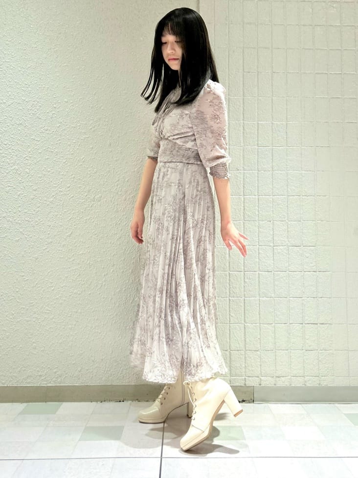takeさんの「ESPERANZA｜アーモンドトゥレースアップ厚底ショートブーツ」を使ったコーディネート