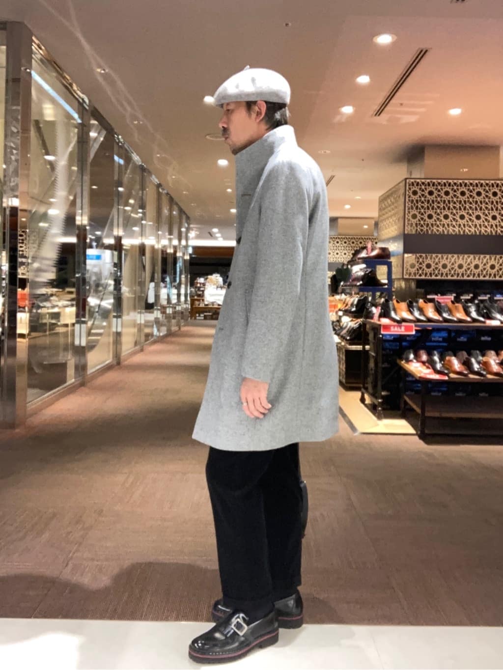 KDDさんの「TAKEO KIKUCHI｜【ウールカシミヤブレンド】ビーバー調 スタンドカラー コート」を使ったコーディネート
