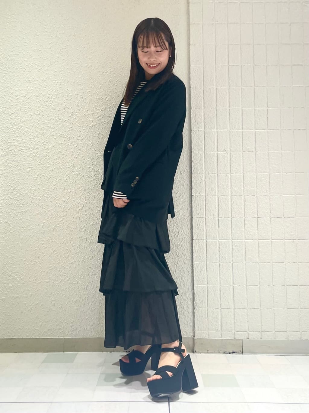 SEIKOさんの「ESPERANZA｜◆【ラク盛り／サンダル】リピーター続出／脚長美脚　ラク盛り厚底サンダル　24年Ver」を使ったコーディネート