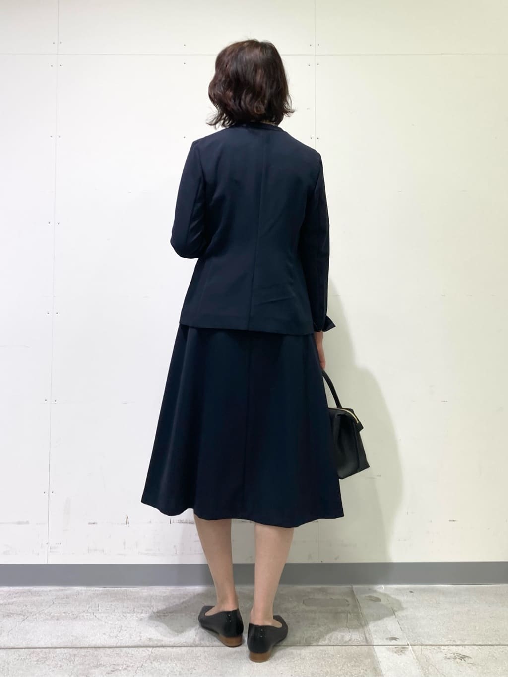 yuriさんの「INDIVI｜【定番スーツ／UVケア／洗える】ウール調ノーカラージャケット」を使ったコーディネート