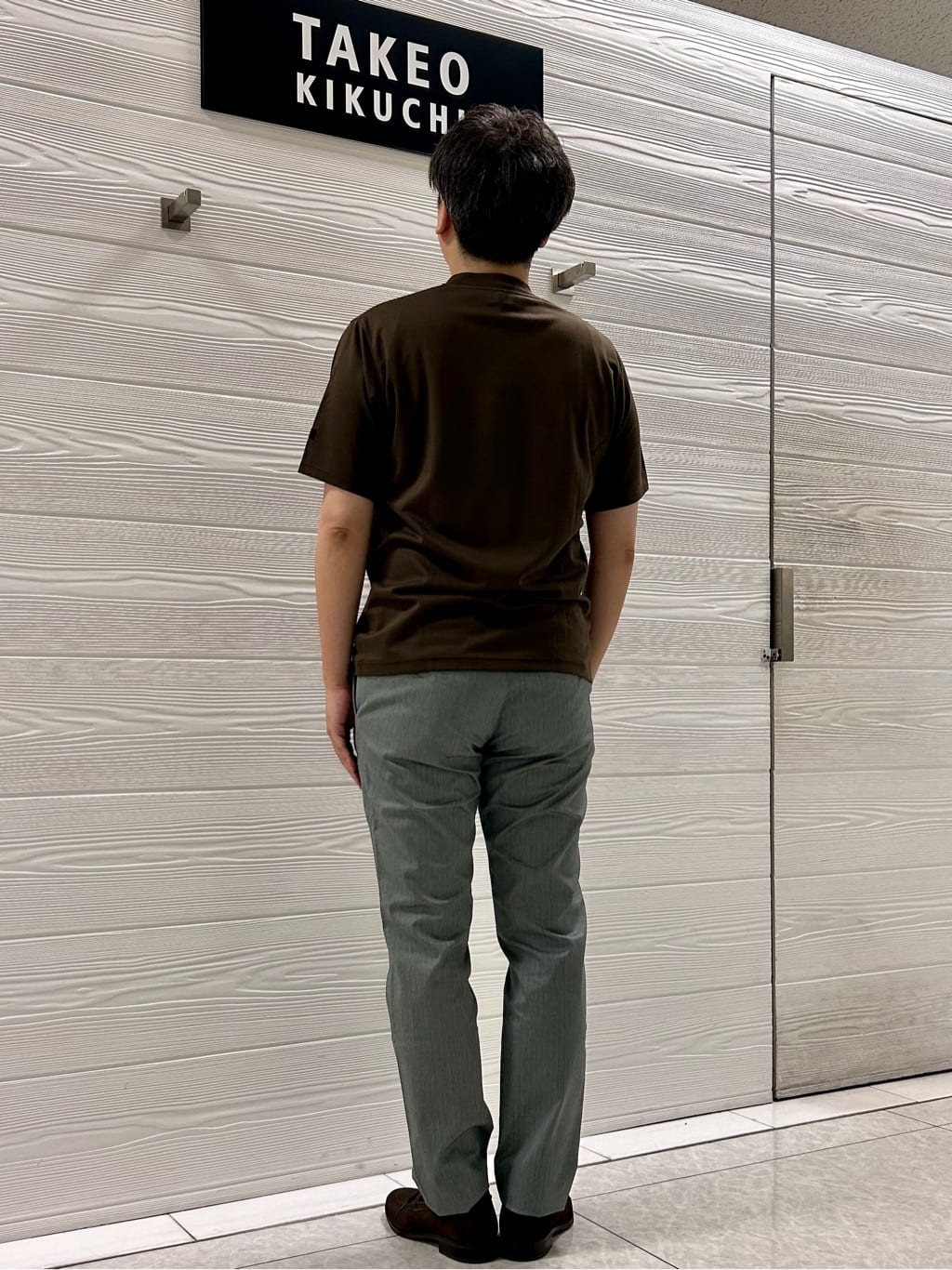 すーさんの「TAKEO KIKUCHI｜【全7サイズ&times;8色展開！】トップマルチヘリンボン パンツ」を使ったコーディネート