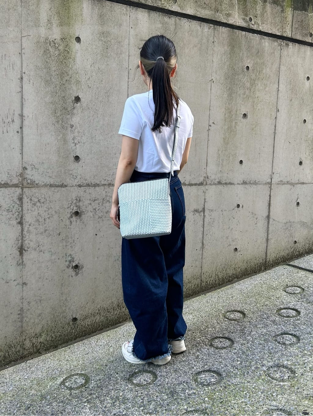 NICHIさんの「HIROKO HAYASHI｜OTTICA（オッティカ）ショルダーバッグ」を使ったコーディネート