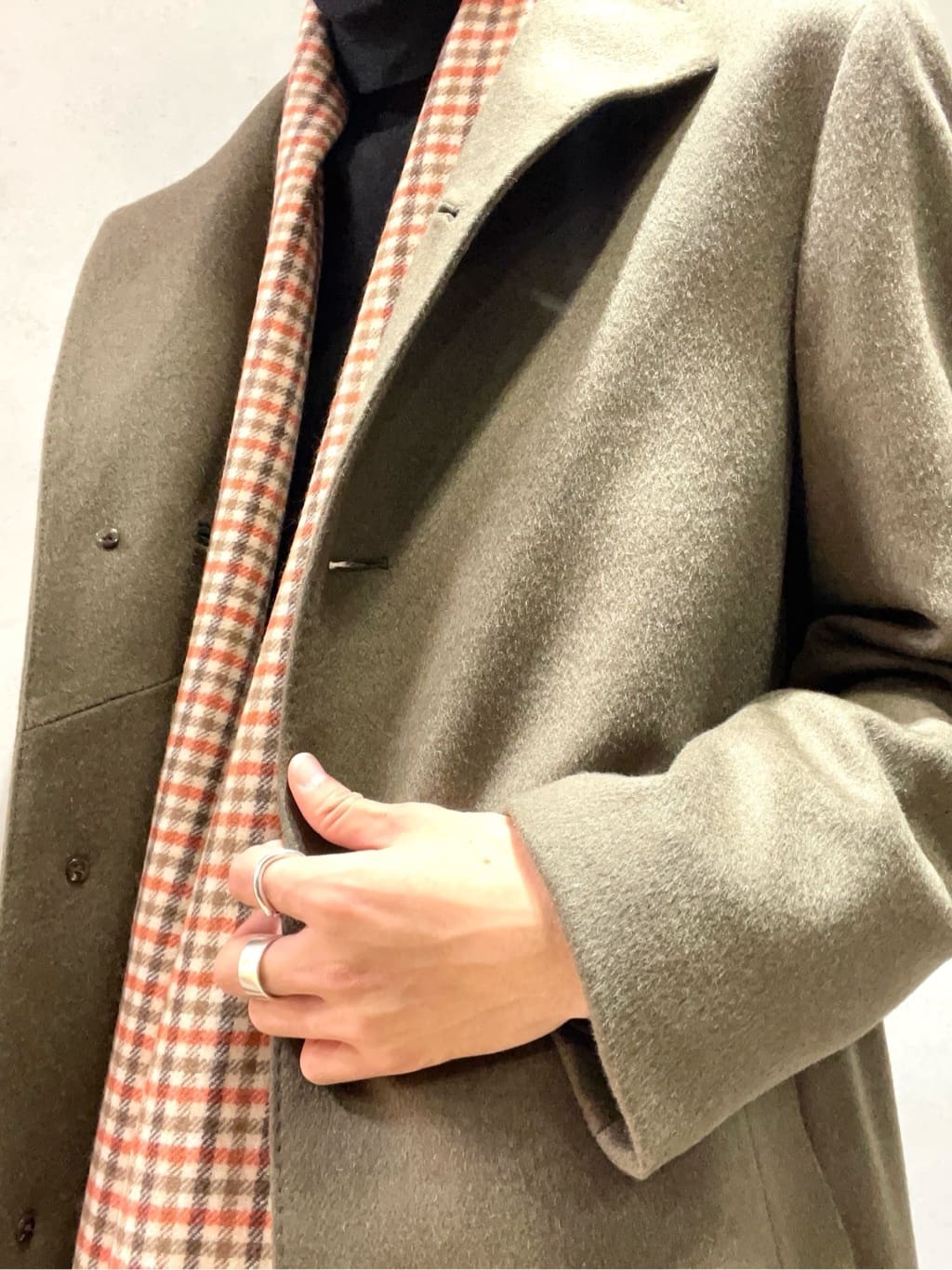 Seiyaさんの「TAKEO KIKUCHI｜【ウールカシミヤブレンド】ビーバー調 スタンドカラー コート」を使ったコーディネート