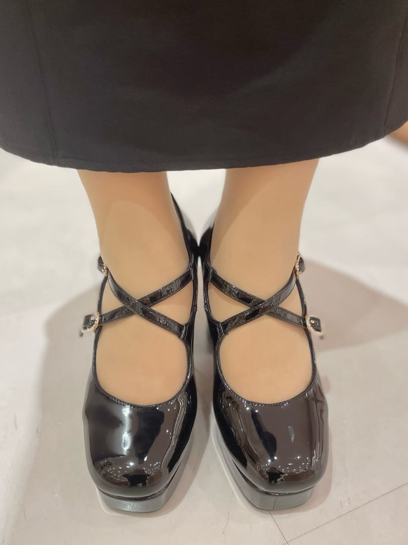 azusaさんの「ESPERANZA｜クロスダブルバックル厚底パンプス 結婚式二次会 パーティー 25SS」を使ったコーディネート