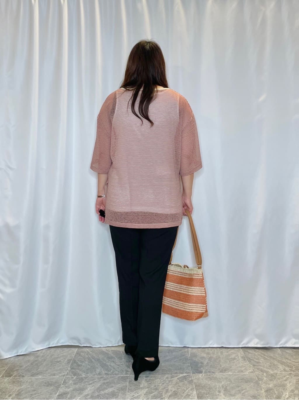 Ayaさんの「SHOO･LA･RUE｜【洗える/SS-3L】すっきりキレイにかっこよく 大人のテーパードパンツ」を使ったコーディネート