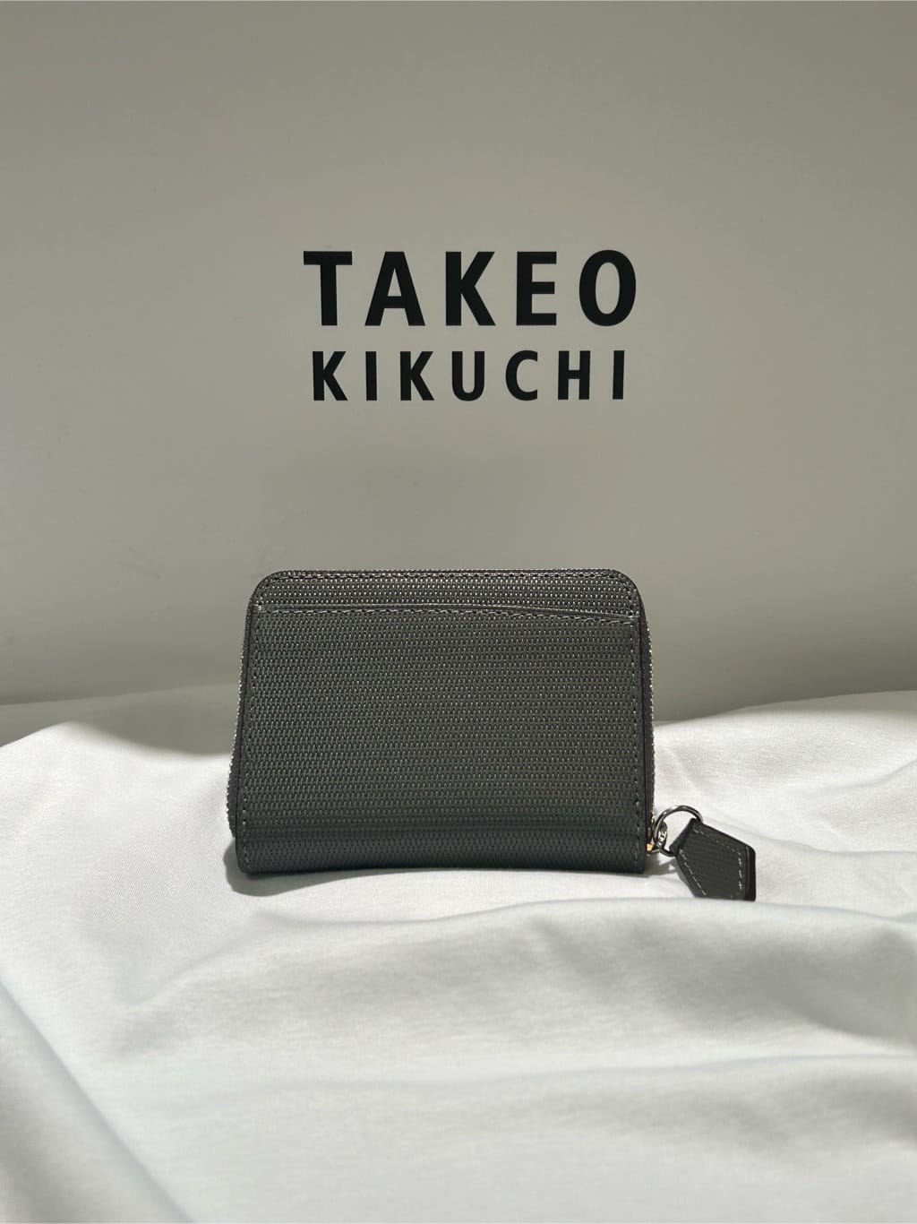 さりーちゃんさんの「TAKEO KIKUCHI｜【ソフト＆ナチュラル】ミニメッシュ レザー コインケース」を使ったコーディネート