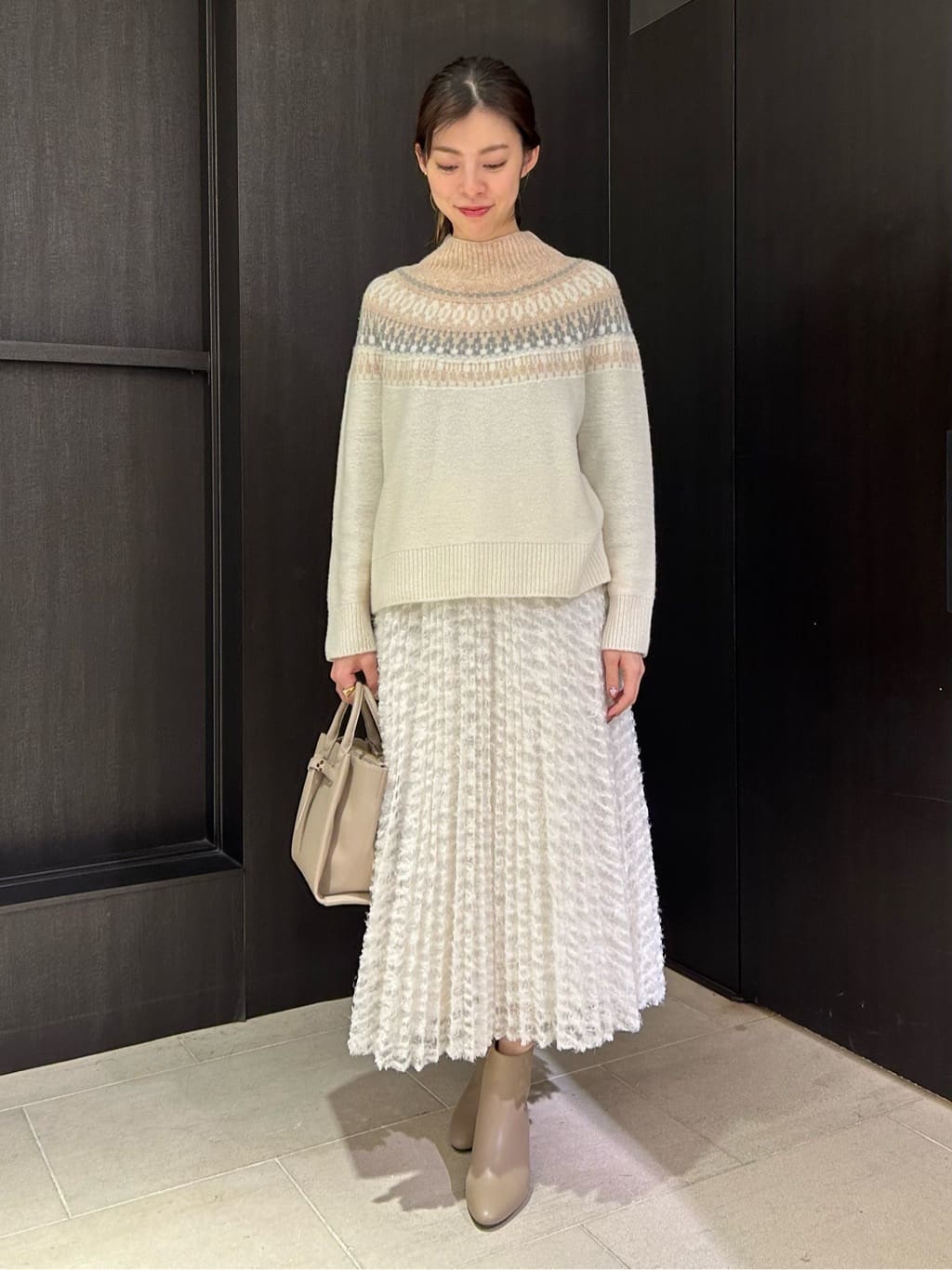 フジワラさんの「UNTITLED｜」を使ったコーディネート