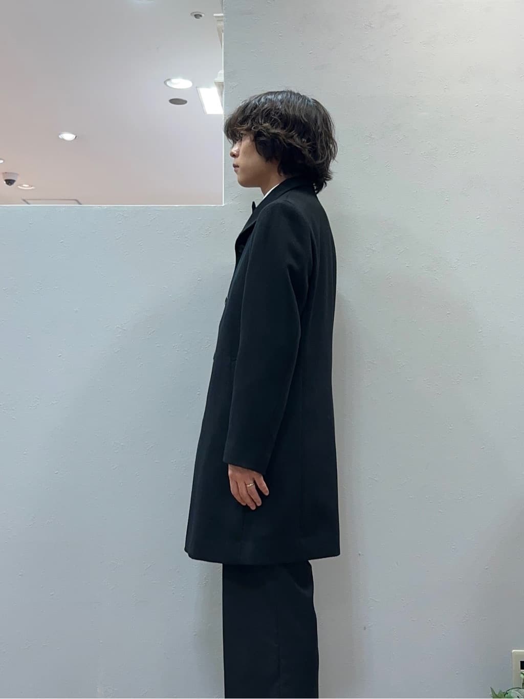 Uさんの「TAKEO KIKUCHI｜【ウールカシミヤブレンド】ビーバー調 スタンドカラー コート」を使ったコーディネート