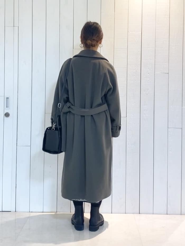 𝑹𝑶𝑴𝑰さんの「INDIVI｜」を使ったコーディネート