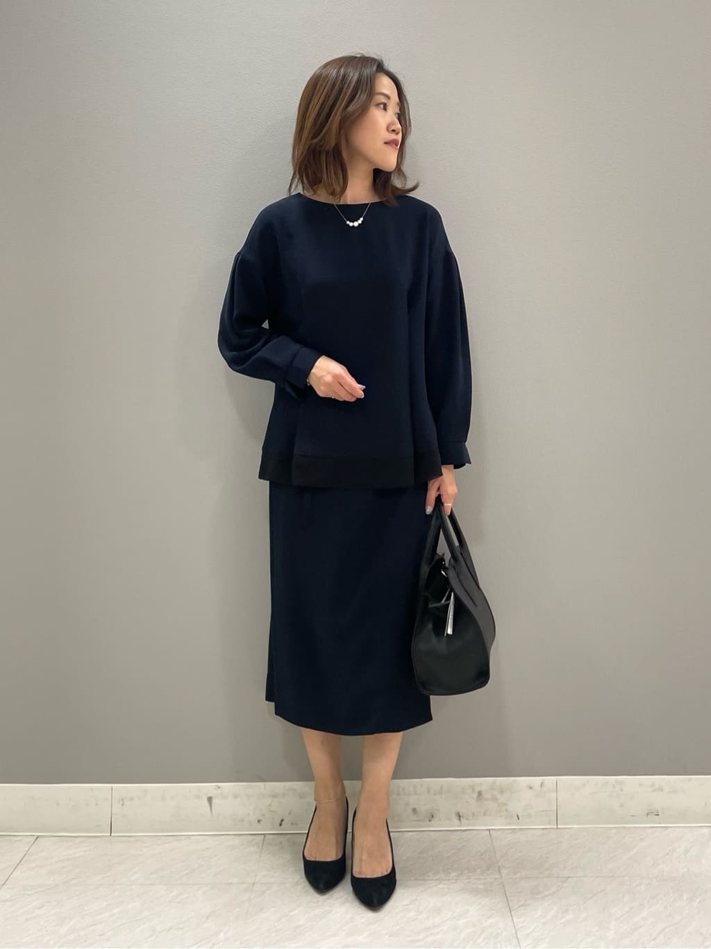 riiさんの「INDIVI｜【セレモニーにおすすめ！】パール調トップネックレス」を使ったコーディネート