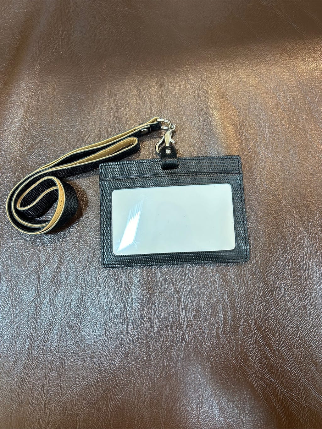 さりーちゃんさんの「TAKEO KIKUCHI｜【ソフト＆ナチュラル】ミニメッシュ レザー IDカードホルダー」を使ったコーディネート