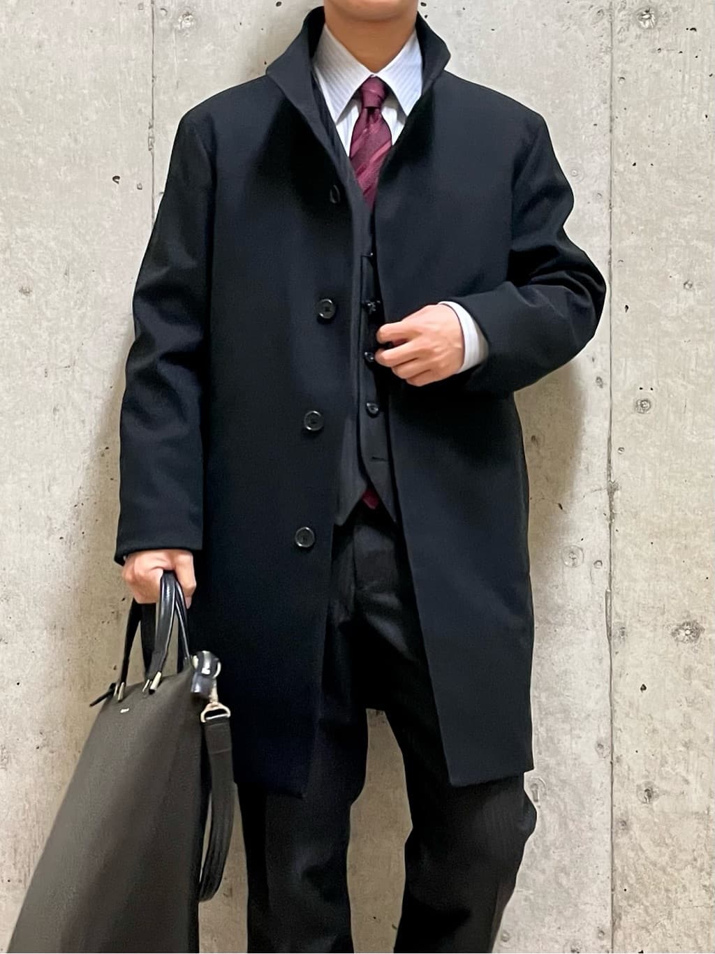 すずきさんの「TAKEO KIKUCHI｜【ナローモデル】シャイニー ヘリンボン ストライプ スーツ/3ピース対応可」を使ったコーディネート