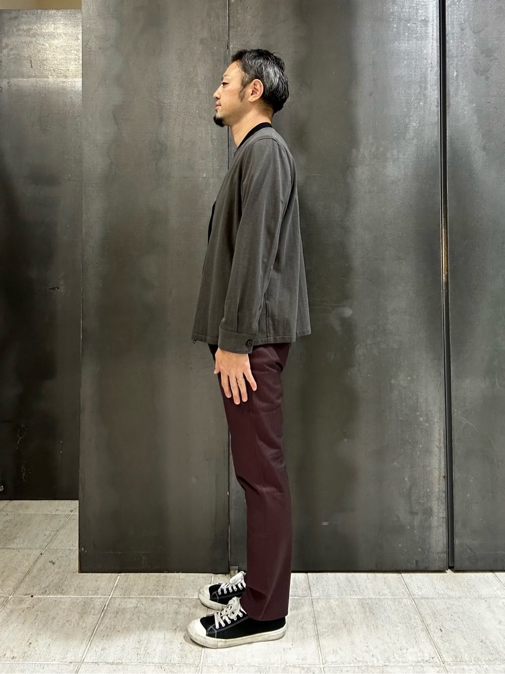 coheyさんの「TAKEO KIKUCHI｜【全7サイズ&times;8色展開！】トップマルチヘリンボン パンツ」を使ったコーディネート