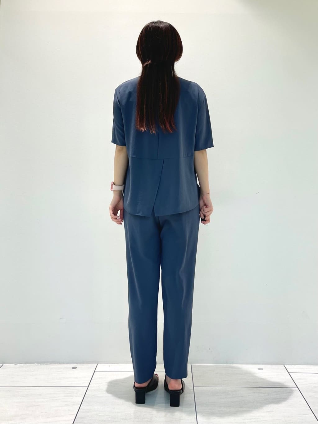 kanonさんの「INDIVI｜【セレモニーにおすすめ！】パール調トップネックレス」を使ったコーディネート