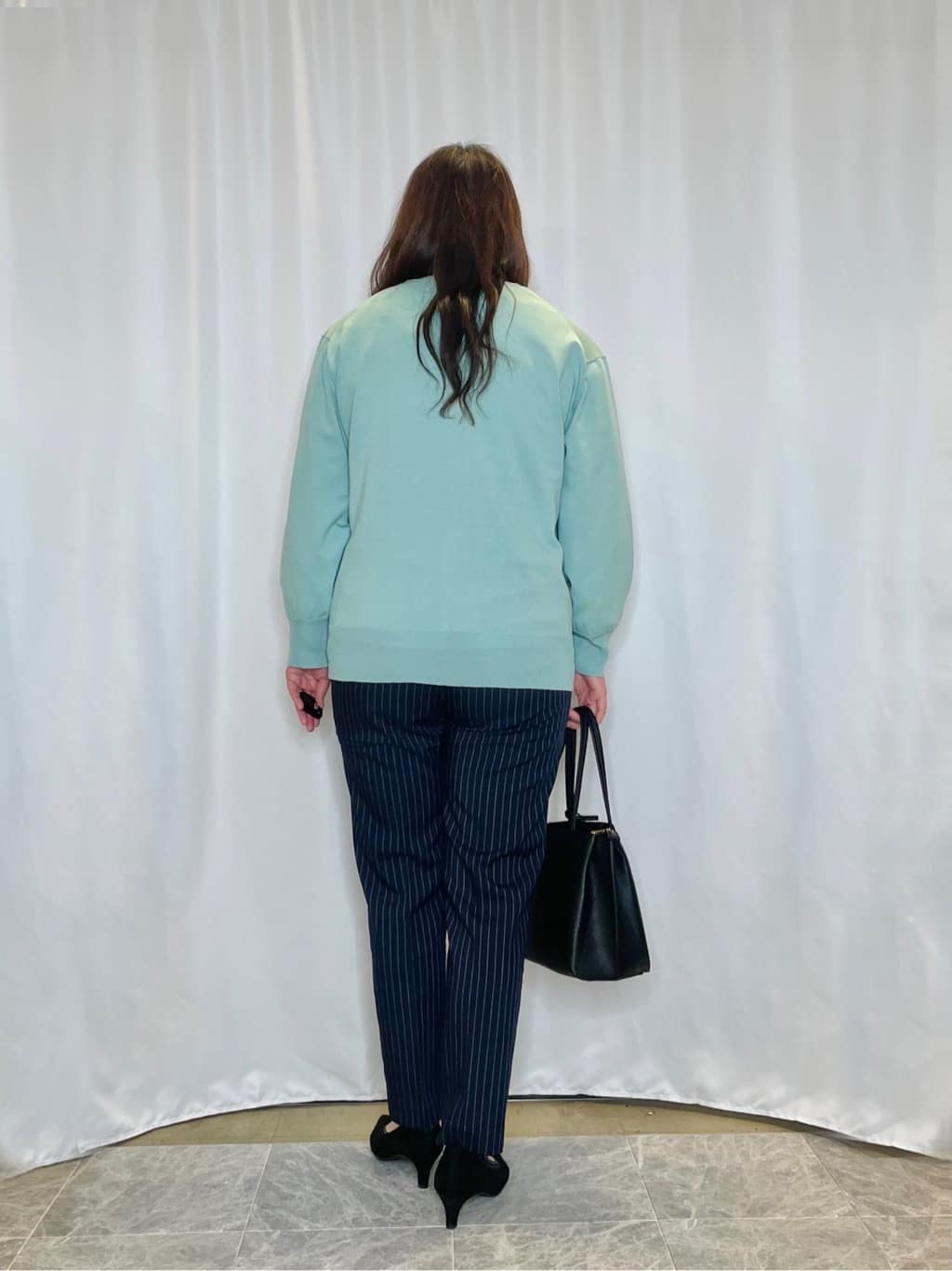 Ayaさんの「SHOO･LA･RUE｜【洗える/SS-3L】すっきりキレイにかっこよく 大人のテーパードパンツ」を使ったコーディネート