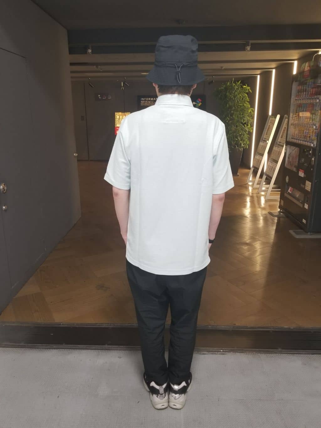ヨーダさんの「TAKEO KIKUCHI｜【抗菌防臭／9色5サイズ展開】ハニカムメランジ ポロシャツ」を使ったコーディネート