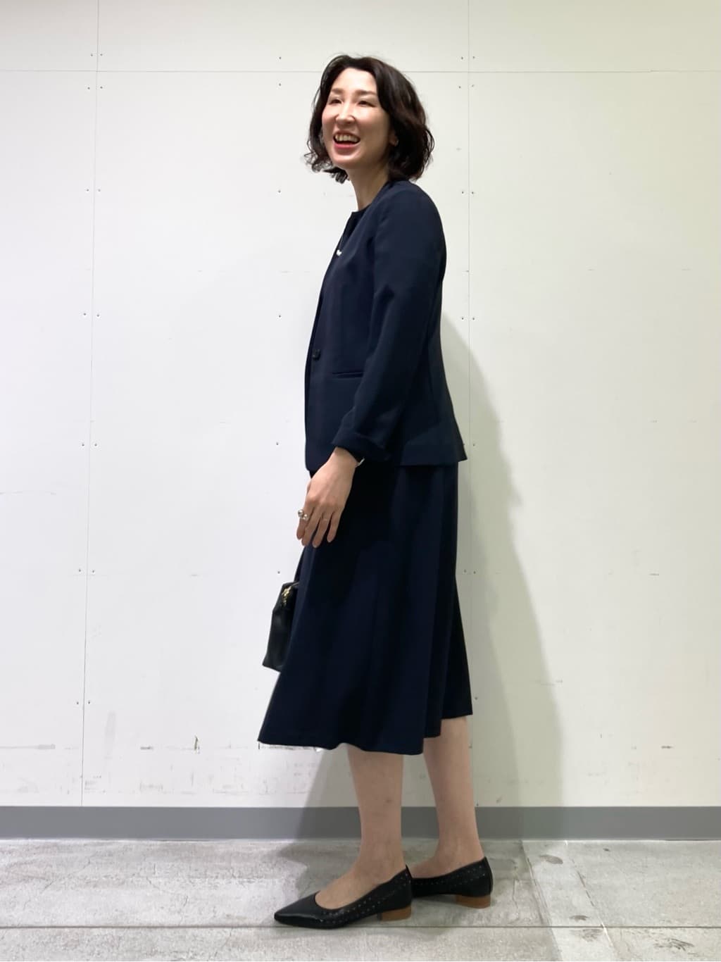 yuriさんの「INDIVI｜【定番スーツ／UVケア／洗える】ウール調ノーカラージャケット」を使ったコーディネート