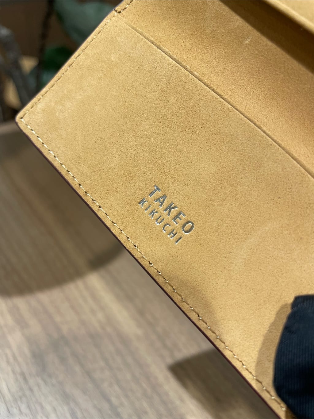 コウノ モトヤさんの「TAKEO KIKUCHI｜【ソフト＆ナチュラル】ミニメッシュ レザー キーケース」を使ったコーディネート