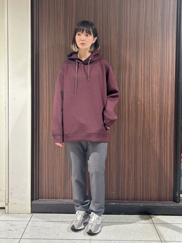 さやさんの「TAKEO KIKUCHI｜【Sサイズ～】エアダン プルオーバー パーカ」を使ったコーディネート
