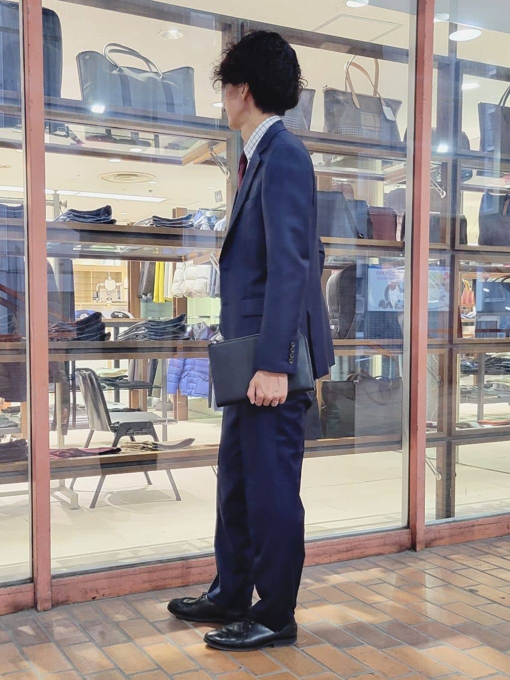 piroyaさんの「TAKEO KIKUCHI｜【Three by Three】シャイニーシャークピンヘッド スーツ/3ピース対応可」を使ったコーディネート