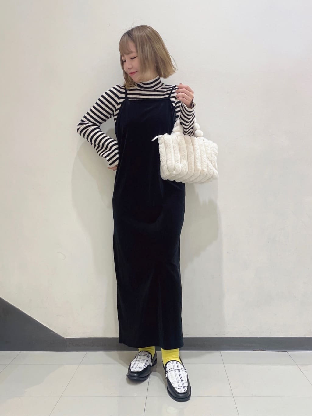 re__さんの「ESPERANZA｜2WAY トート ショルダーバッグ ファー」を使ったコーディネート