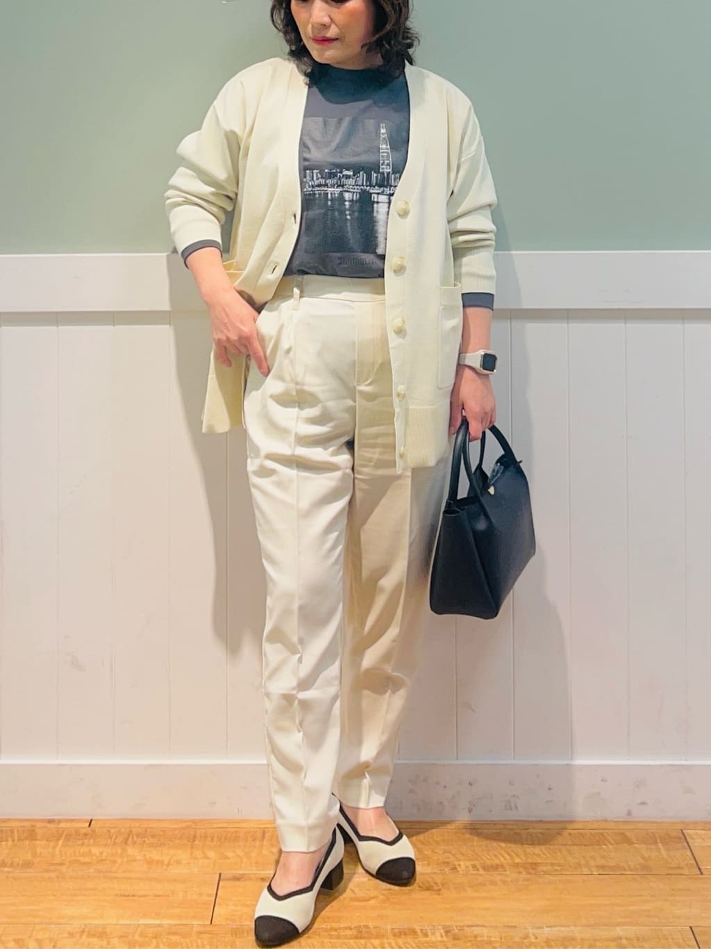 タナさんの「SHOO･LA･RUE｜【洗える/SS-3L】すっきりキレイにかっこよく 大人のテーパードパンツ」を使ったコーディネート