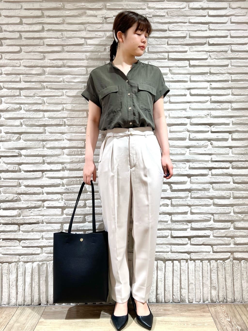  まるみさんの「index｜【抗菌防臭加工/7cmヒール】ベーシックパンプス/通勤対応」を使ったコーディネート