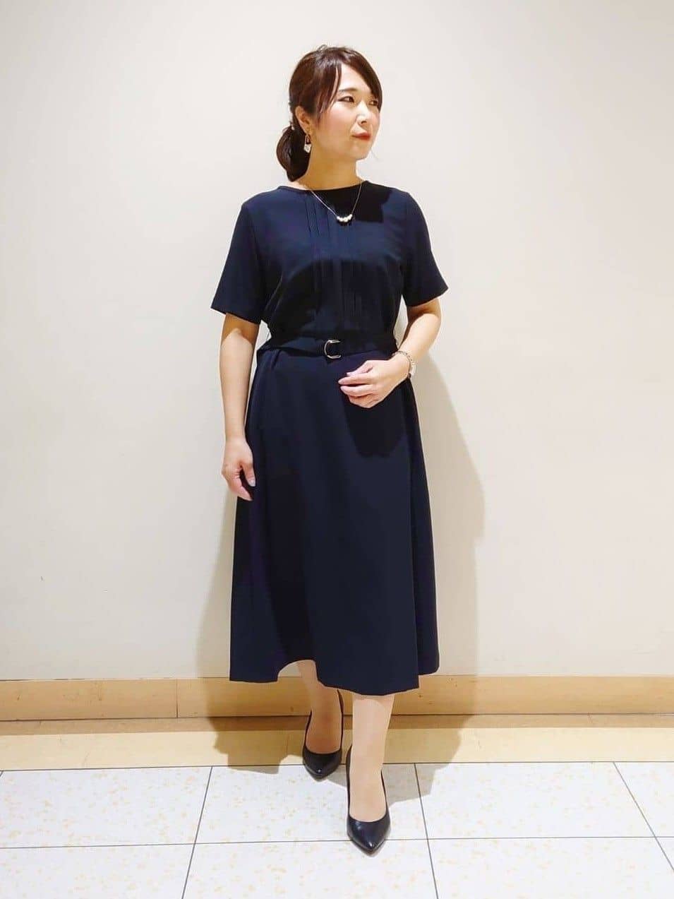 TOMOMIさんの「INDIVI｜【定番スーツ／UVケア／洗える】ウール調ノーカラージャケット」を使ったコーディネート