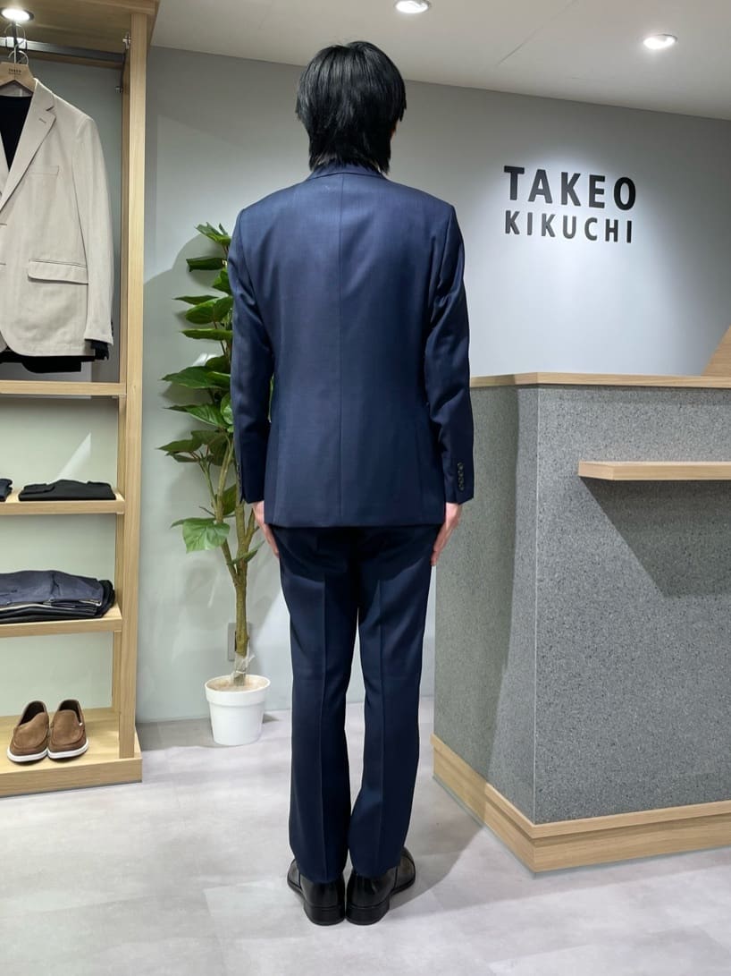 TAKE✳︎さんの「TAKEO KIKUCHI｜【Three by Three】シャイニーシャークピンヘッド スーツ/3ピース対応可」を使ったコーディネート