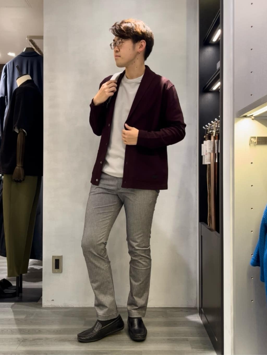 ジュンさんの「TAKEO KIKUCHI｜【Made in JAPAN】播州織 ヘリンボン ストレート パンツ」を使ったコーディネート