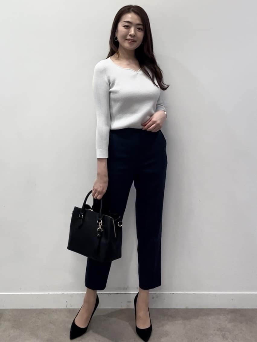 hayaseさんの「COUP DE CHANCE｜【洗える】上品に華やぐラメニット」を使ったコーディネート