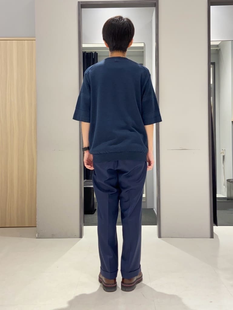 わいずみさんの「TAKEO KIKUCHI｜【Three by Three】シャイニーシャークピンヘッド ベスト / 3ピース対応」を使ったコーディネート