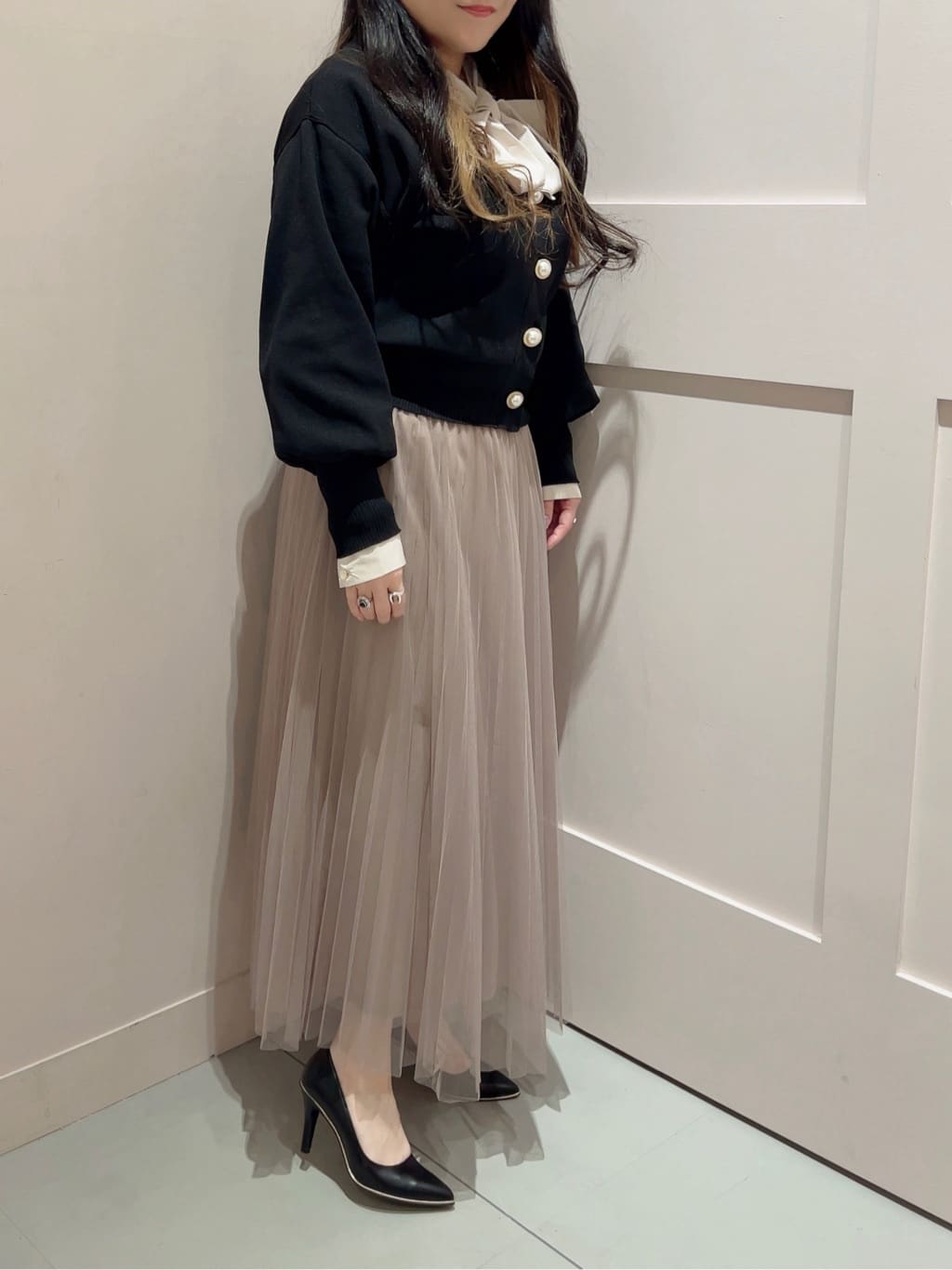 りえさんの「ESPERANZA｜【レイン対応/12時間パンプス】約8.5cm　歩きやすくて疲れにくい」を使ったコーディネート