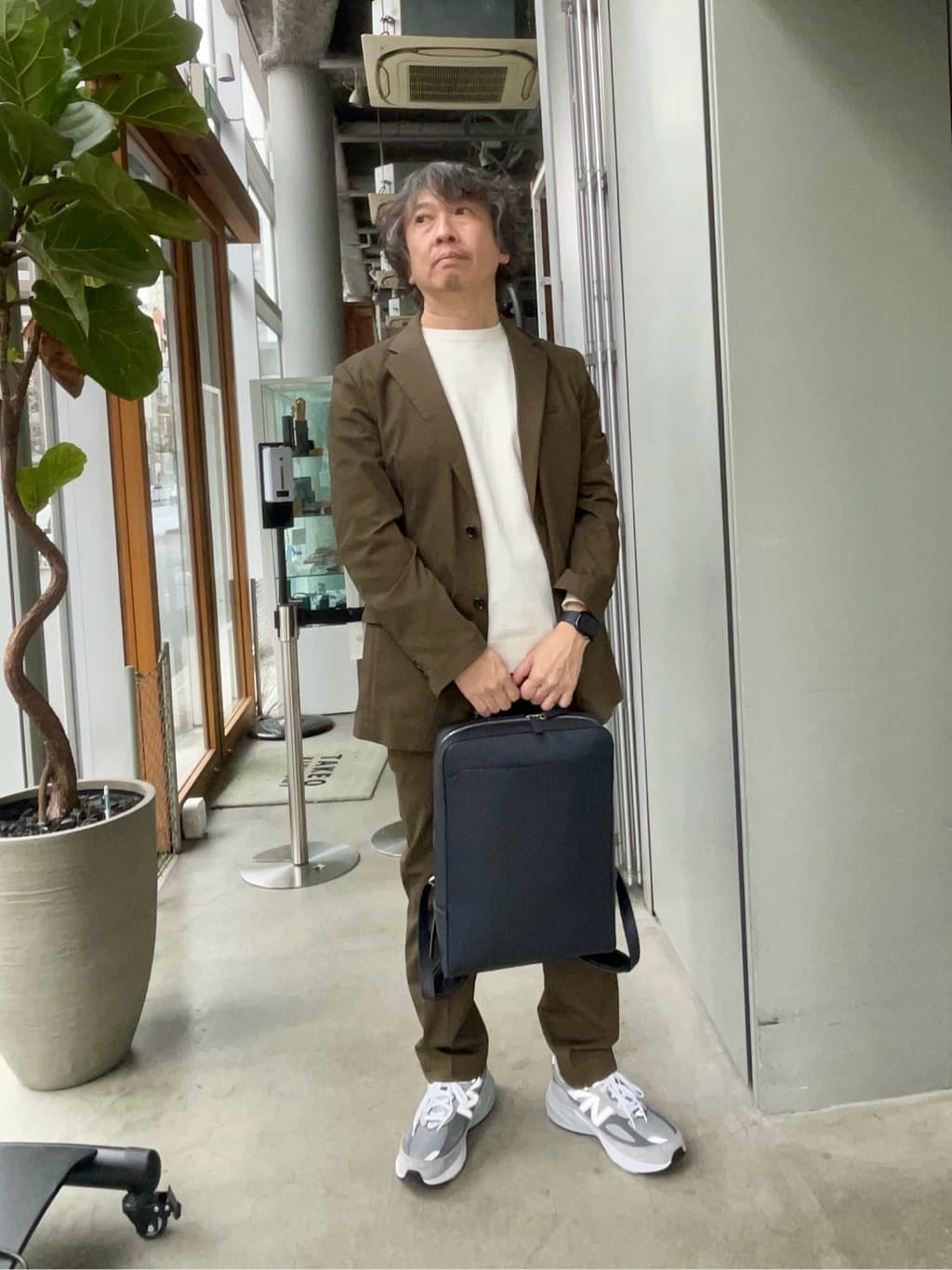デザイナーTAKEman さんの「TAKEO KIKUCHI｜フルベジタンニンレザー バックパック」を使ったコーディネート