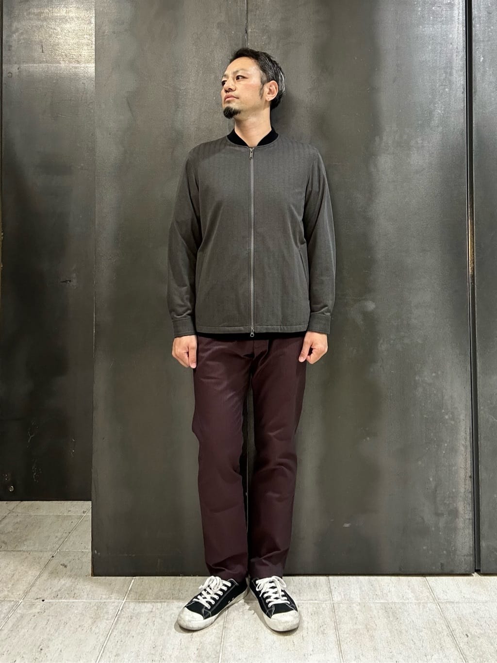 coheyさんの「TAKEO KIKUCHI｜【全7サイズ&times;8色展開！】トップマルチヘリンボン パンツ」を使ったコーディネート