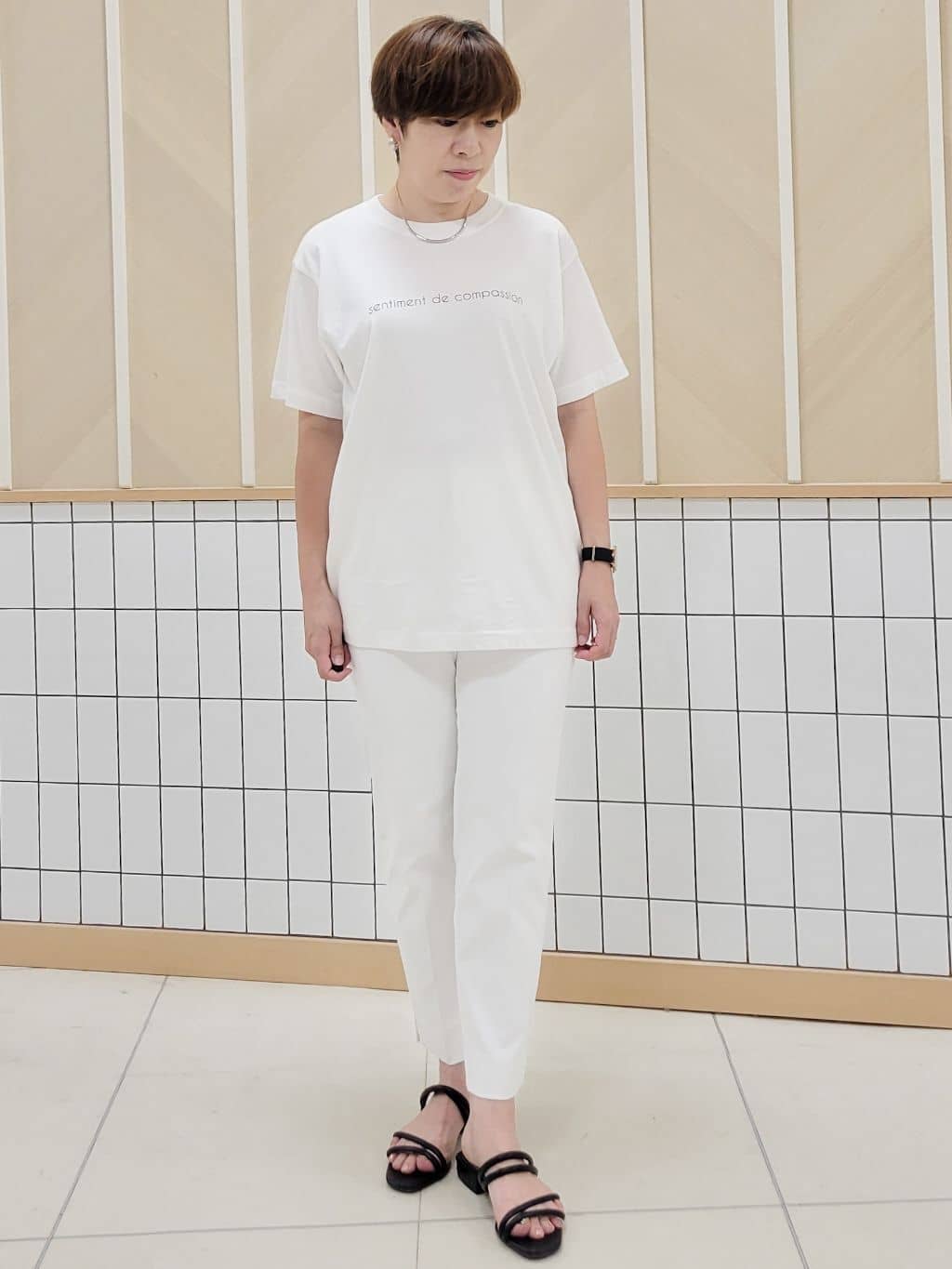 tomoさんの「COUP DE CHANCE｜【WORLD for the World】メッセージプリントTシャツ」を使ったコーディネート