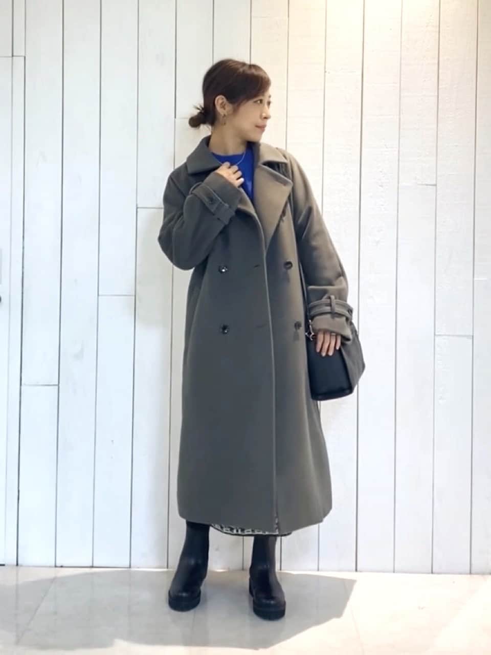 𝑹𝑶𝑴𝑰さんの「INDIVI｜」を使ったコーディネート