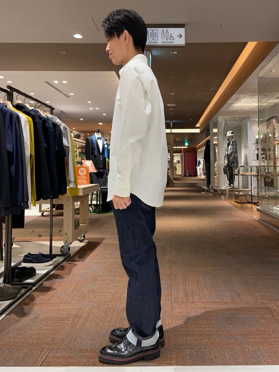 わいずみさんの「TAKEO KIKUCHI｜【Sサイズ～】ラスタウォーカー ボタンダウンシャツ」を使ったコーディネート