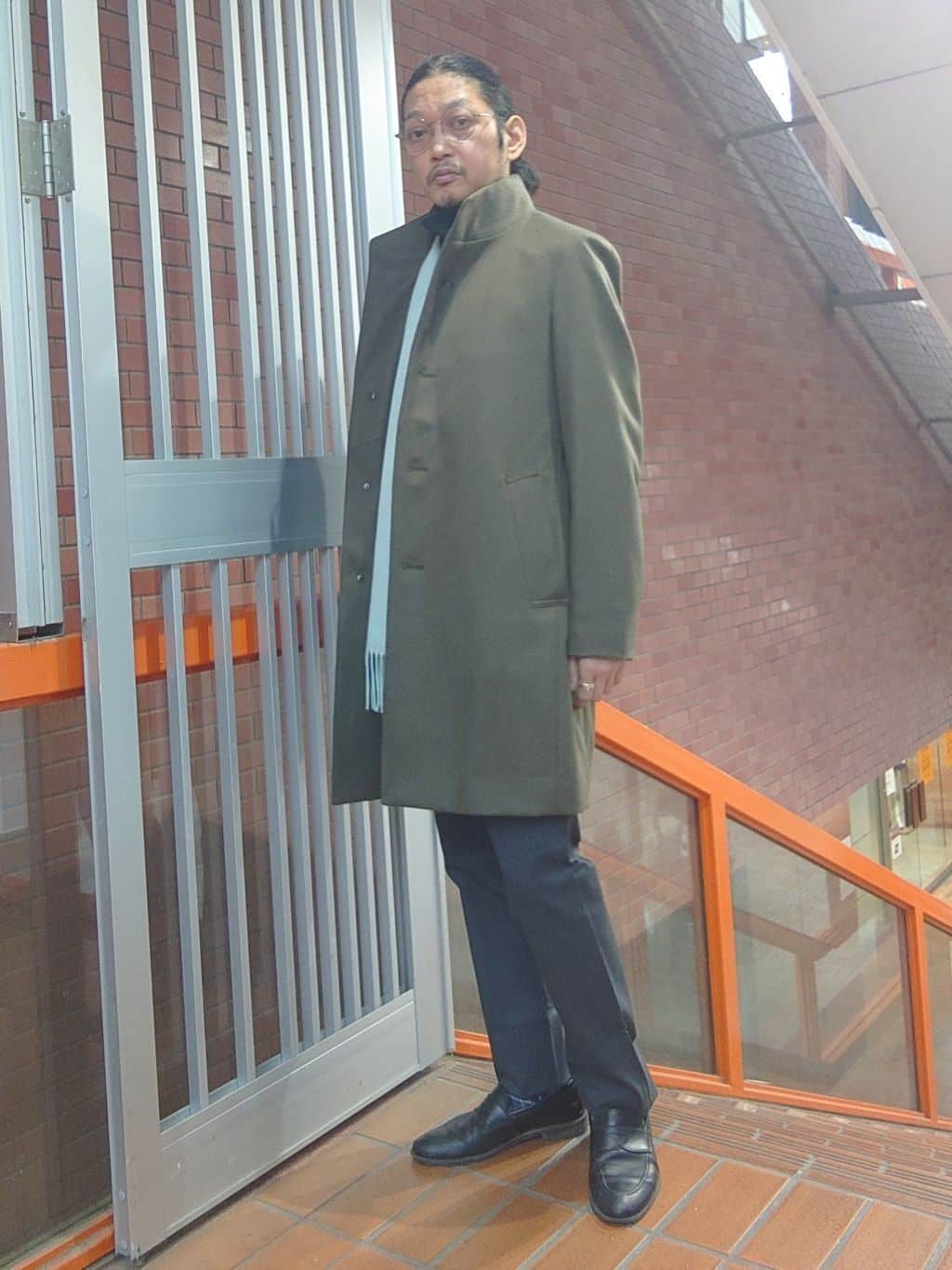 かしげるさんの「TAKEO KIKUCHI｜【ウールカシミヤブレンド】ビーバー調 スタンドカラー コート」を使ったコーディネート