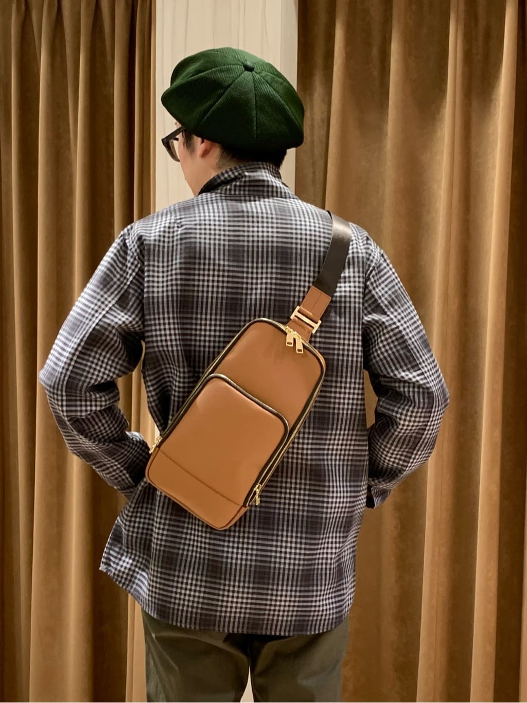 蒲谷祐太さんの「TAKEO KIKUCHI｜【全7サイズ&times;8色展開！】トップマルチヘリンボン パンツ」を使ったコーディネート