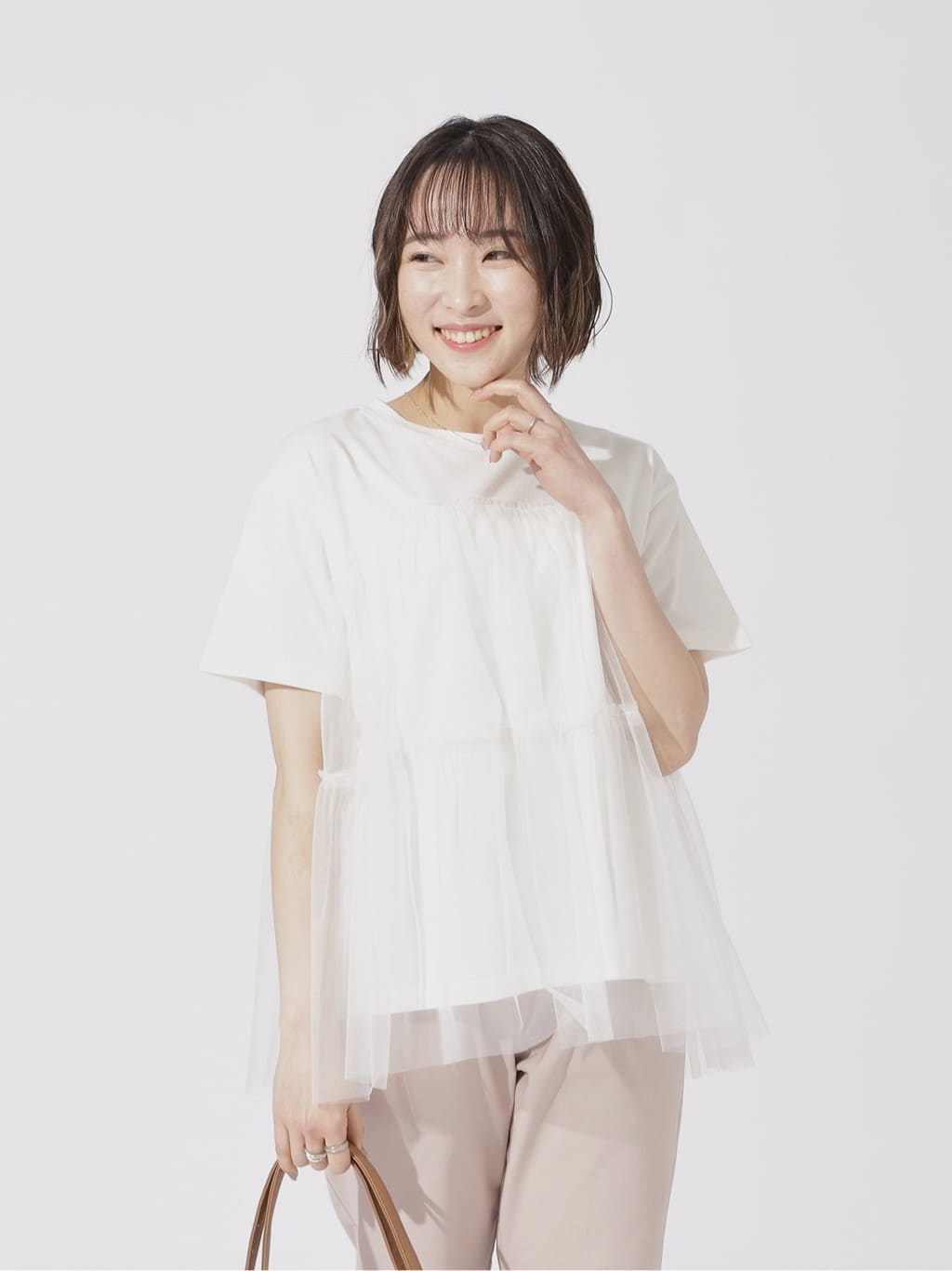 𝐜𝐡𝐢𝐤𝐚さんの「SHOO･LA･RUE｜【SS-3L/無理せずスリム】 ぐんぐん伸びる イージーテーパードパンツ」を使ったコーディネート