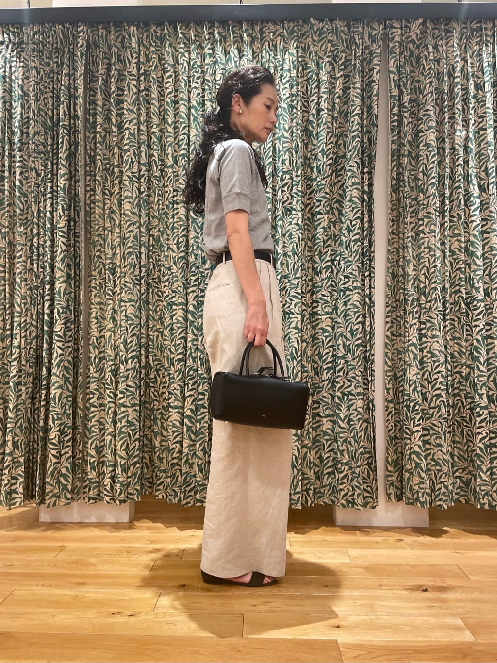 Annさんの「DRESSTERIOR｜【定番/人気】ラグランハーフスリーブプルオーバー」を使ったコーディネート