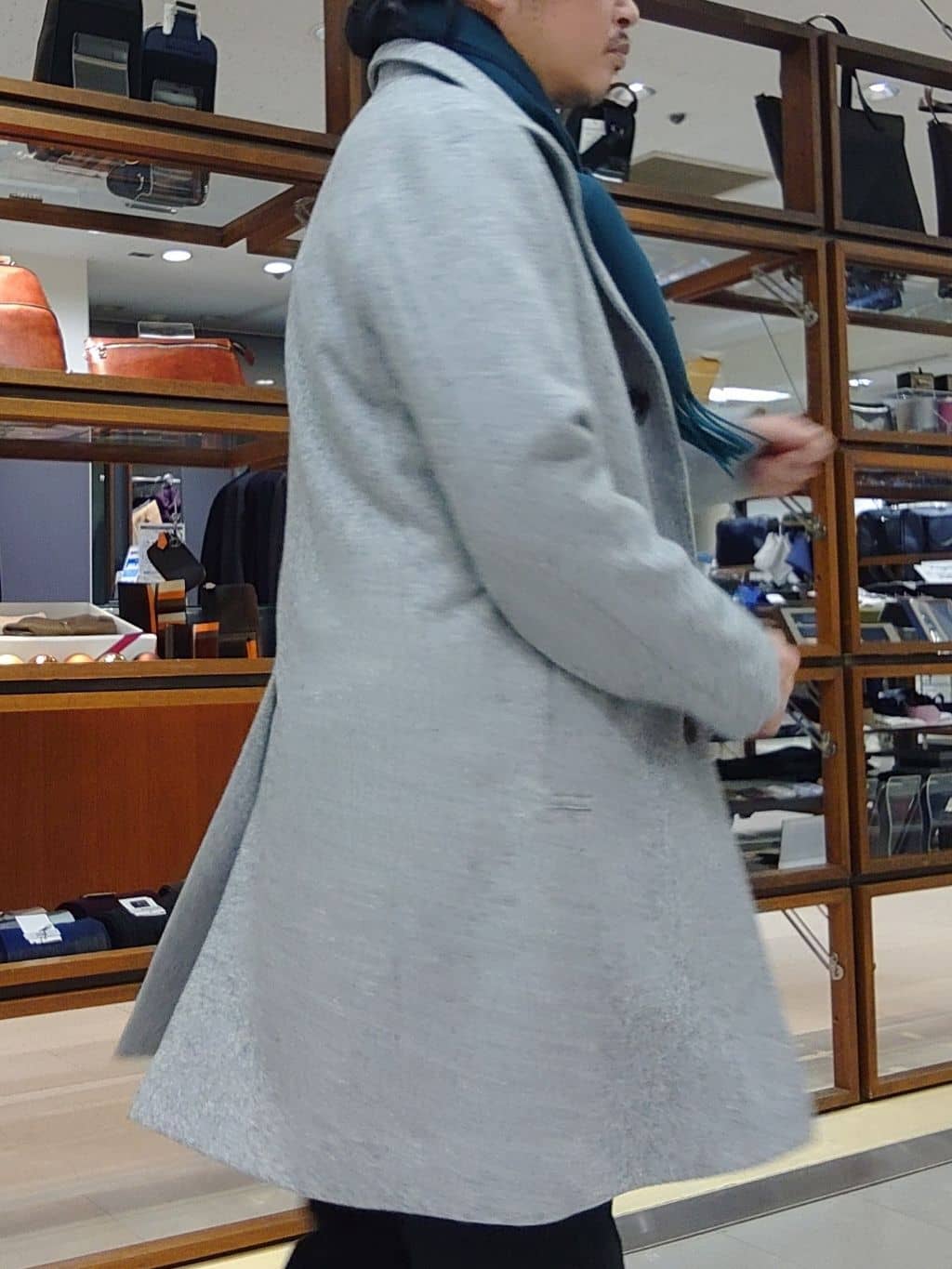 かしげるさんの「TAKEO KIKUCHI｜【ウールカシミヤブレンド】ビーバー調 スタンドカラー コート」を使ったコーディネート
