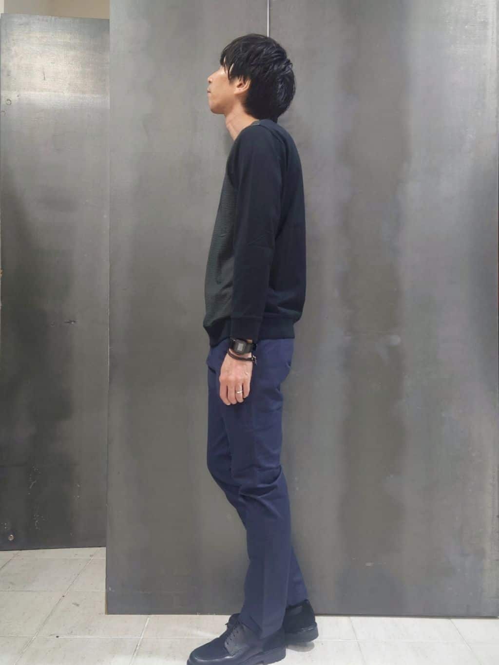 kawamuさんの「TAKEO KIKUCHI｜【全7サイズ&times;8色展開！】トップマルチヘリンボン パンツ」を使ったコーディネート