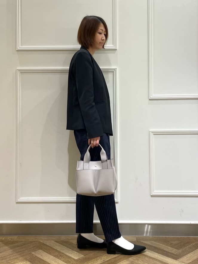 SOさんの「SHOO･LA･RUE｜【洗える/SS-3L】すっきりキレイにかっこよく 大人のテーパードパンツ」を使ったコーディネート