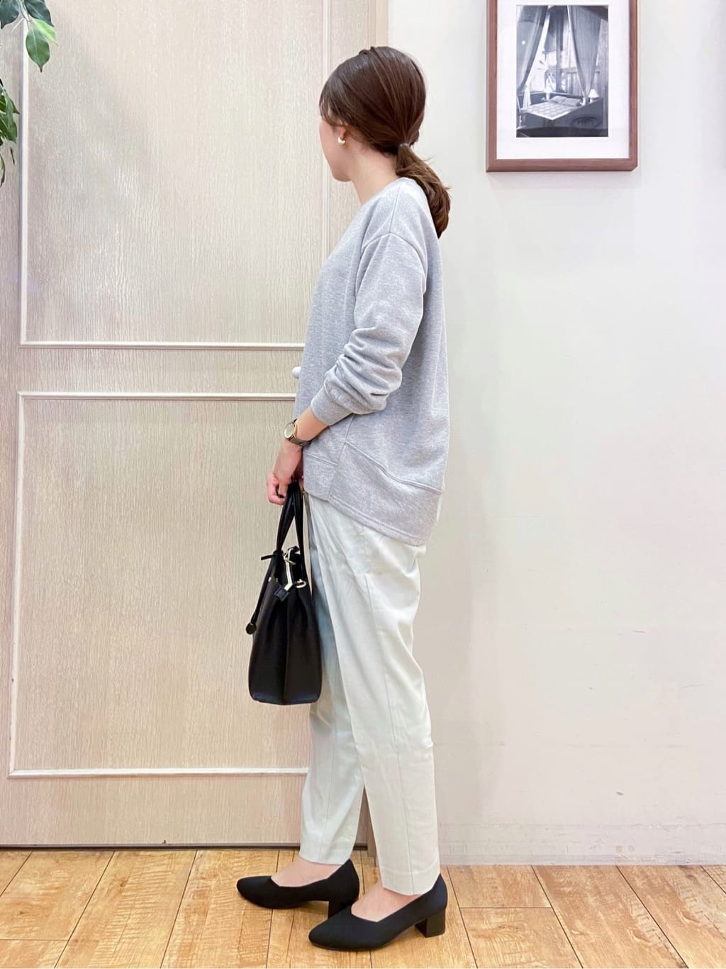 なみさんの「SHOO･LA･RUE｜【洗える/SS-3L】すっきりキレイにかっこよく 大人のテーパードパンツ」を使ったコーディネート