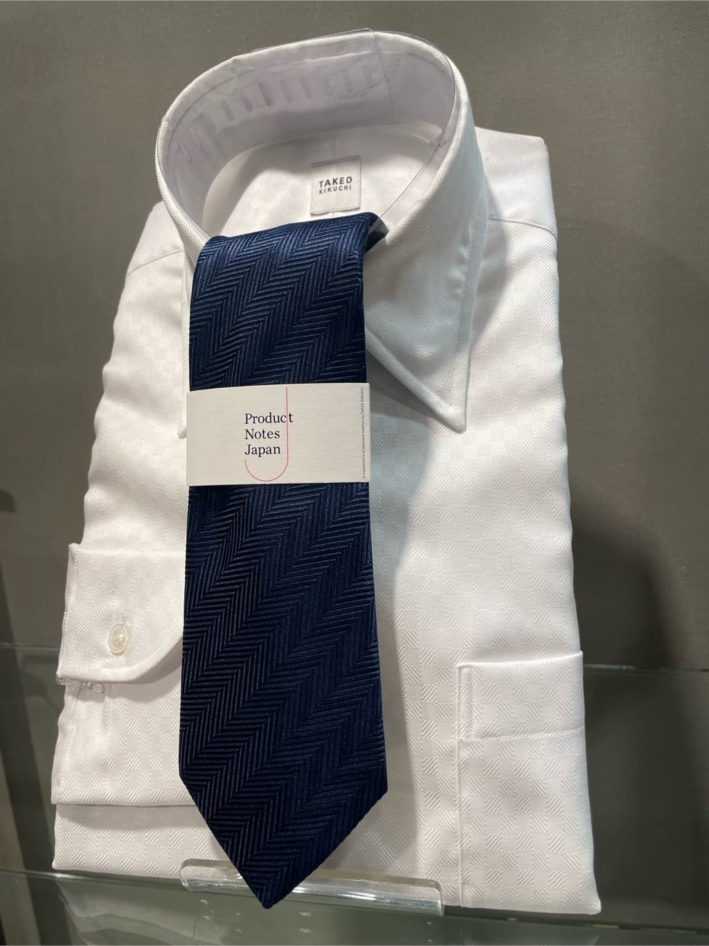 中村さんの「TAKEO KIKUCHI｜【Made in JAPAN】矢絣（やがすり）シルクネクタイ」を使ったコーディネート