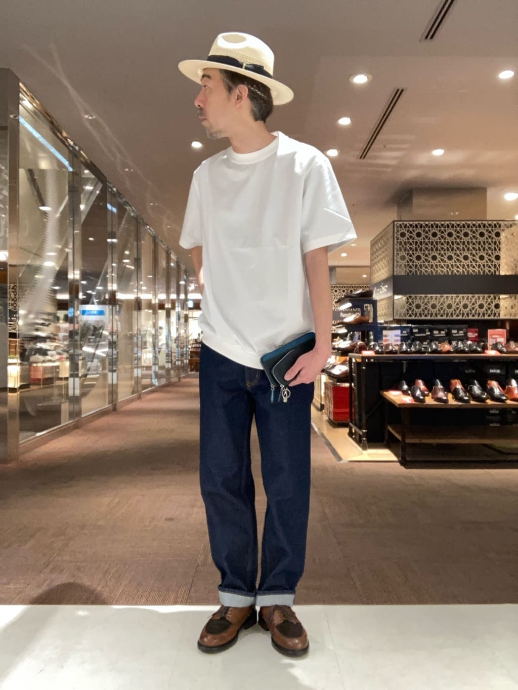 KDDさんの「TAKEO KIKUCHI｜アンティーク調レザー キーケース」を使ったコーディネート