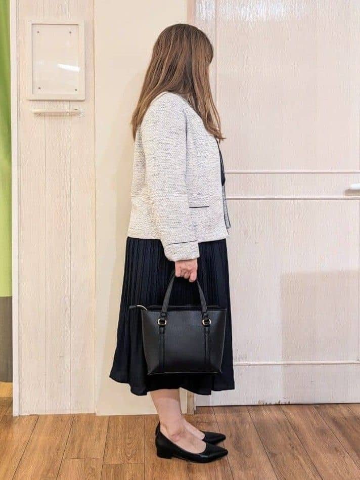 eさんの「SHOO･LA･RUE｜◆【通勤/セレモニー】女性らしいハートネック パイピング ツイードジャケット」を使ったコーディネート